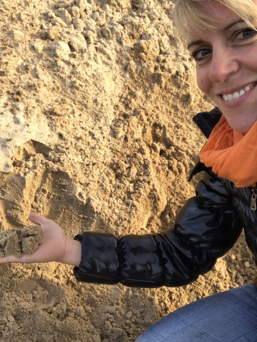 cxWorldcupGER's tweet photo. sun is already here and now we also get a small  #beach ! 😉 for everyone who's still sad about missing the greatWC @kvckoksijde https://t.co/TBU0NkAEsv