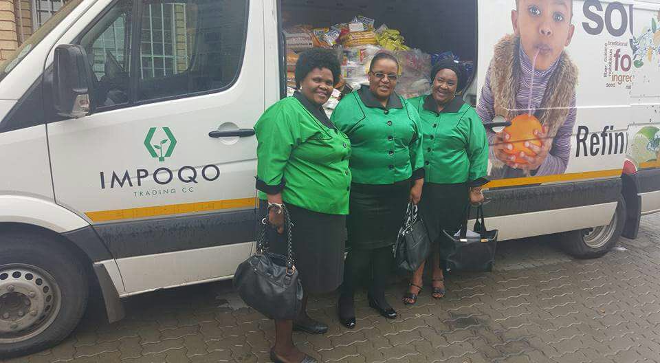 abaphathi's tweet photo. "@ANCWomensLeague: We're on our way to visit Alexander flood victims #ANCWL https://t.co/LueVftUGqh"sekushonda thina https://t.co/fAYhvnPGN1