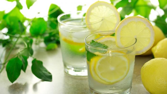 laporannews's tweet photo. https://t.co/xd6CvhXRmx - Ini 7 Manfaat Meminum Air Lemon Pagi Hari https://t.co/esxVvmbftl https://t.co/iKJsTSfC3j