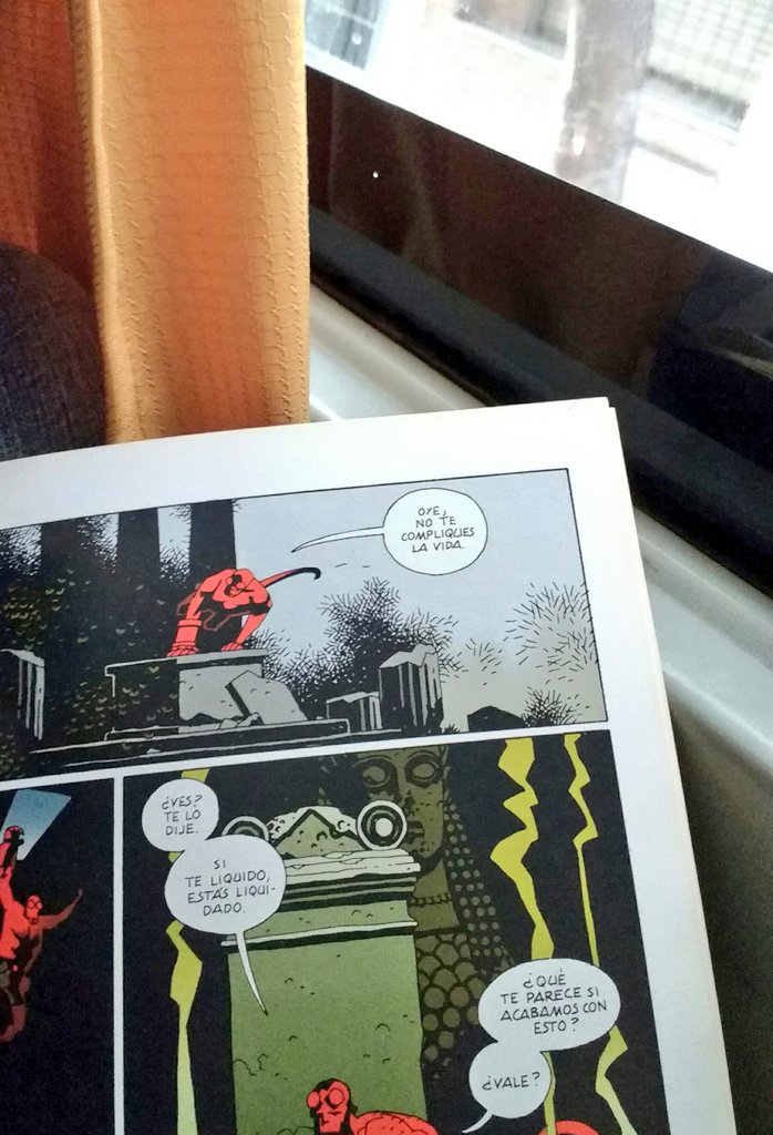 Hulichan's tweet photo. Hacia mucho de un #momentoweitemomen yendo a trabajar con #hellboy pero con menos monstruos... Bueno, eso creo. #mikemignola #Jamessinclair https://t.co/YoI0E0Va8W