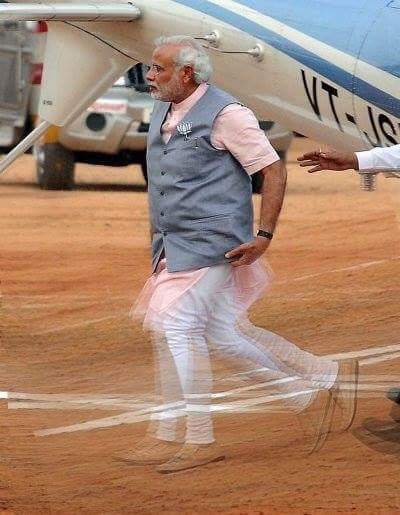 aksology's tweet image. देश के ही नहीं, विश्व के (पत्नी से पार्लियामेंट तक) सब कुछ छोडकर भागने वाले पहले PM बने हैं मोदी। 😂 😂 😂 

#MMSexposesModiLoot