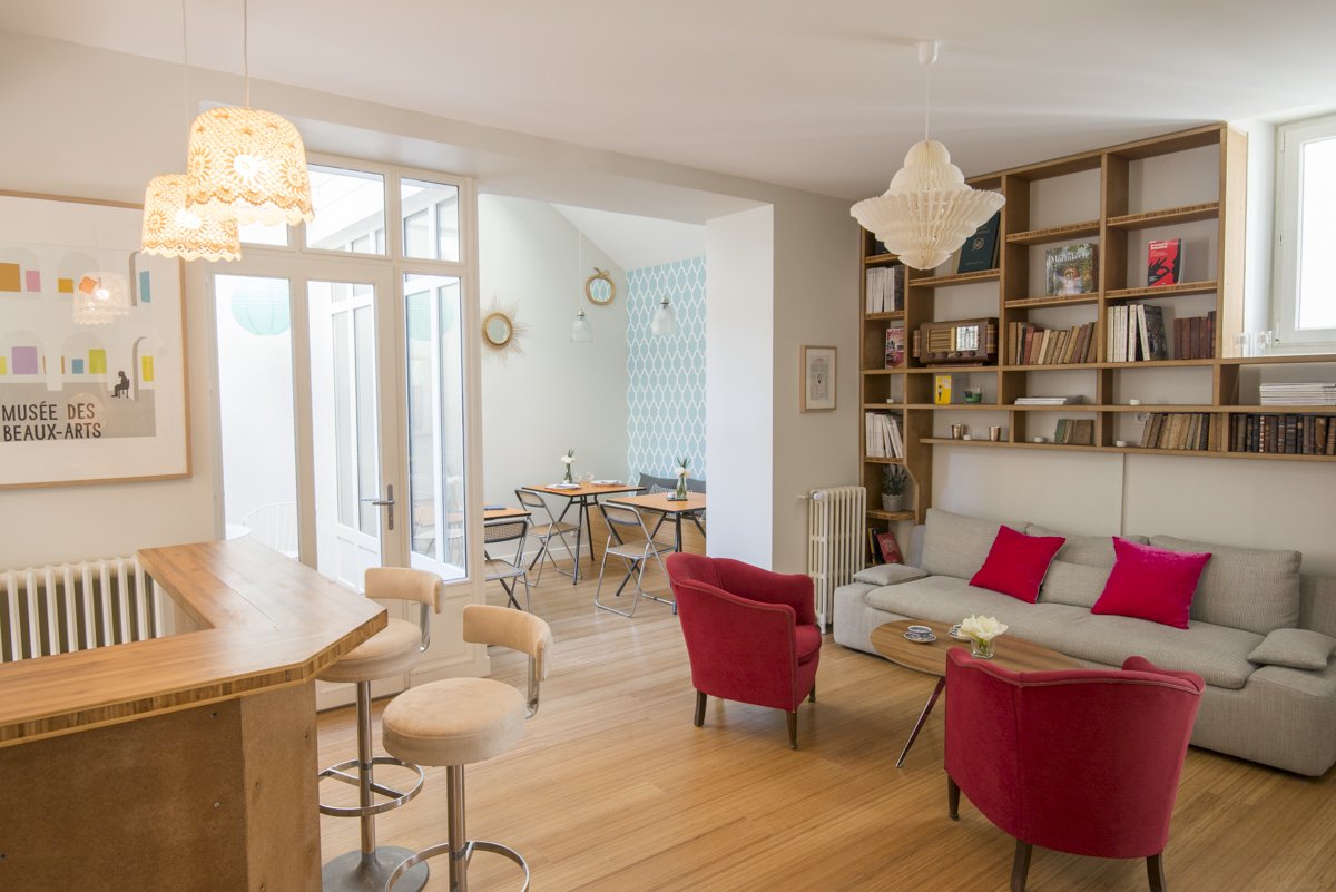 Home Sweet Work @ La petite Serre. Un bureau dispo à la fin du mois dans un lieu de travail écologiquement bon pour vous! Come &amp; visit