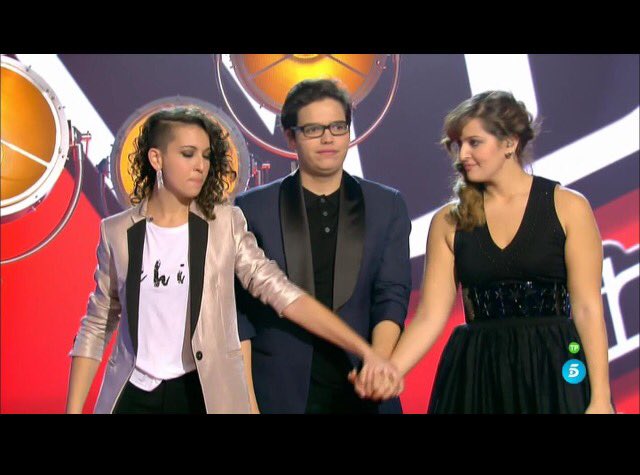 AlejandroSanz's tweet photo. #EquipoSanz brillante en la primera noche de directos @lavoztelecinco.@JeffreyPopLaVoz @NoeliaLaVoz ❤️️❤️️❤️️@EsperanzaDLaVoz felicidades! https://t.co/cPLJkoRvEa