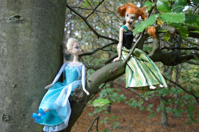 CoLEppingForest's tweet photo. Frozen characters making appearance in #EppingForest at Festive Fayre 10/11 Dec, 10-4 @ #TheView.  Free admission. https://t.co/ef8vhpiPiW