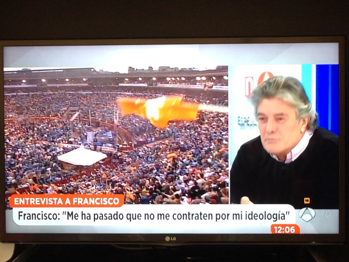 annapasqual's tweet photo. Francisco es queixa xq no el contracten per la seua ideologia. 
I els eterns anys d'ostracisme del PP cap a la música en valencià què? https://t.co/fSJnRXdtLi