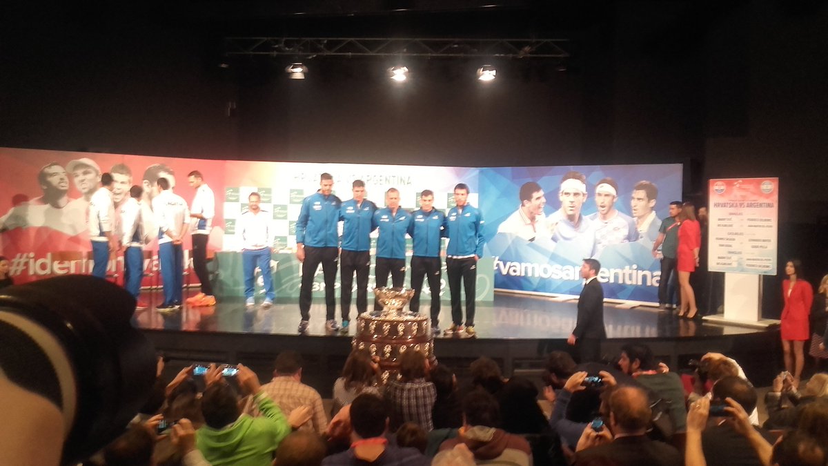 JulitoCGonzalez's tweet photo. #lt9 #fmlaser 92.5 y Utv en el sorteo de la #CopaDavis https://t.co/h7SxtHPIJV