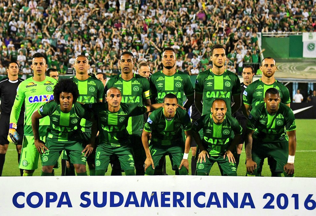 franklym16's tweet photo. #CopaSudamericana Que grande el @ChapecoenseReal
Chapecoense igualo 0-0 con @SanLorenzo y logra histórica clasificación a final. #Parabems https://t.co/mMUOMsrK8c
