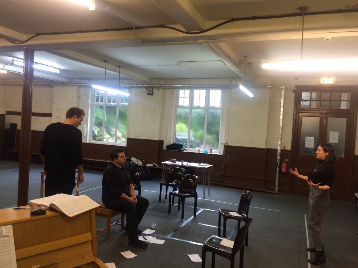 Salon Opera tweet media