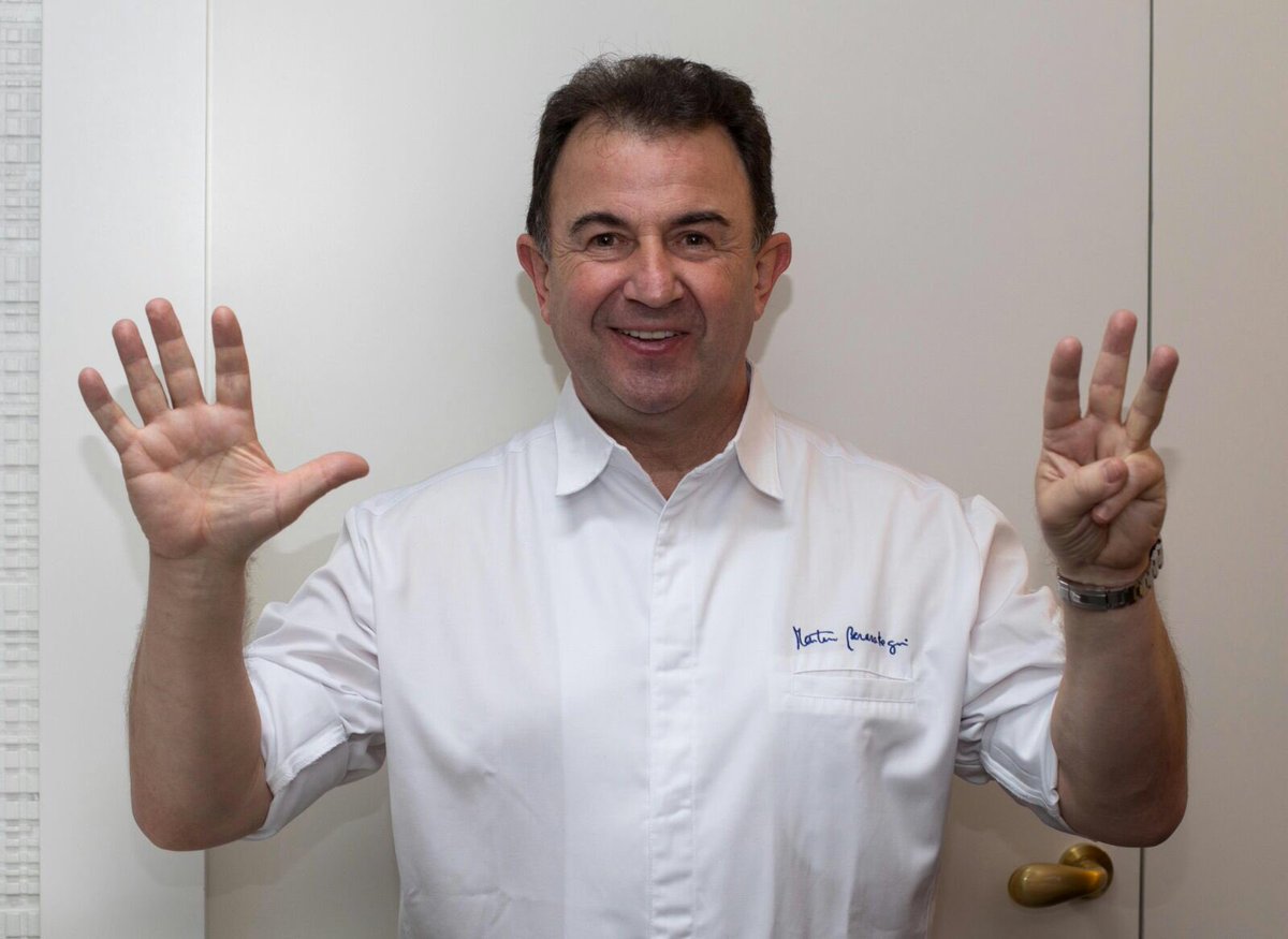 Berasategui's tweet photo. 3 ⭐️⭐️⭐️ en el Rte Martin Berasategui, 3 ⭐️⭐️⭐️ en el Rte Lasarte y 2 ⭐️⭐️en el Rte MB. ¡8 Estrellas Michelin, máxima felicidad! https://t.co/CZfFAbbsG1