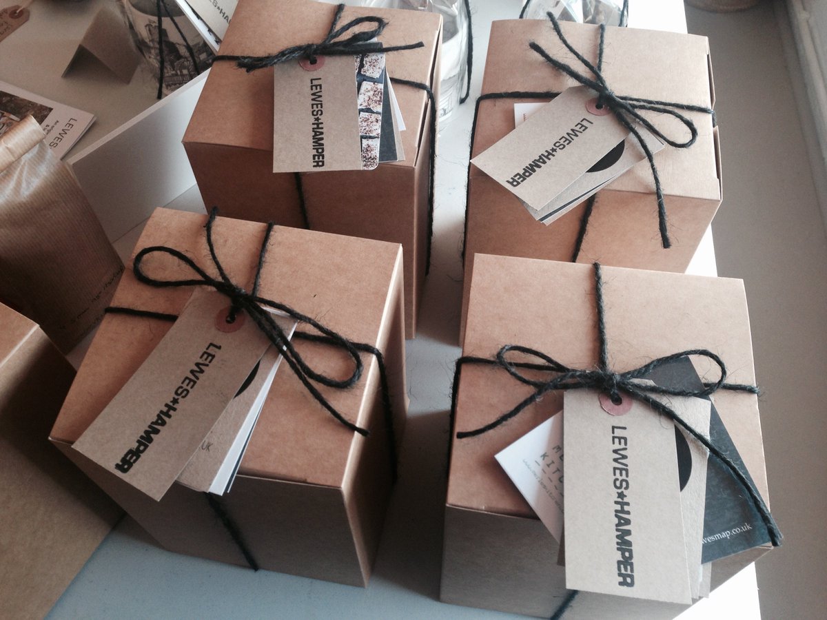 vracteashop's tweet image. @LewesHamper at Isfield Frost Fair this Sunday 11-4: our teas, @SevenSpices tins, @Merleskitchen handmade chocolates &amp;amp; @LewesMap home ware!