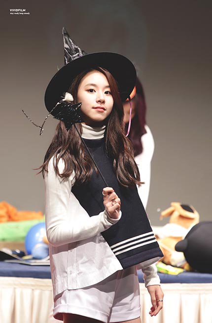 Cafe_Ent's tweet photo. [🔐] Verifed Chaeyoung as TWICE @twchaegu 💕 don't forget to put ur bio or loc #CafeFams  and have fun with us🎉 -haney https://t.co/lL57PWuqKB