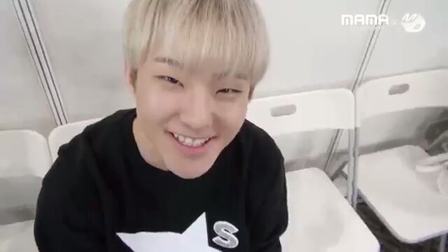 FALLinHOSH's tweet photo. Where is my sunglasses when i need one im nearly blinded by this sunshine https://t.co/nZJLqDKPy7