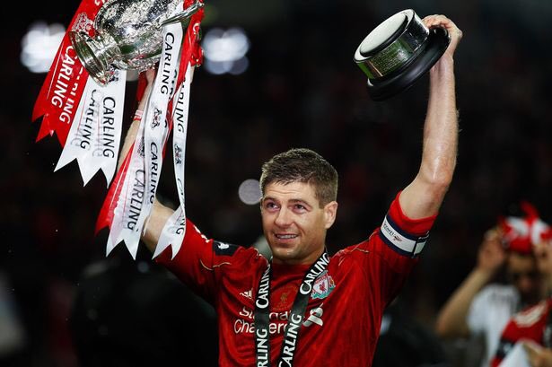 SiaranBolaLivee's tweet photo. Official: Steven Gerrard resmi pensiun sebagai pemain sepakbola. https://t.co/othl2T4sV4