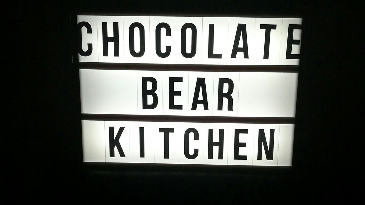 Get ready for the weekend Bristol! @strawbthief until Saturday <a href="/livebristoluk/">Live Bristol</a> on Sunday <a href="/pinkmansbakery/">Pinkmans</a> on Monday
#followthebear #gf #vegan