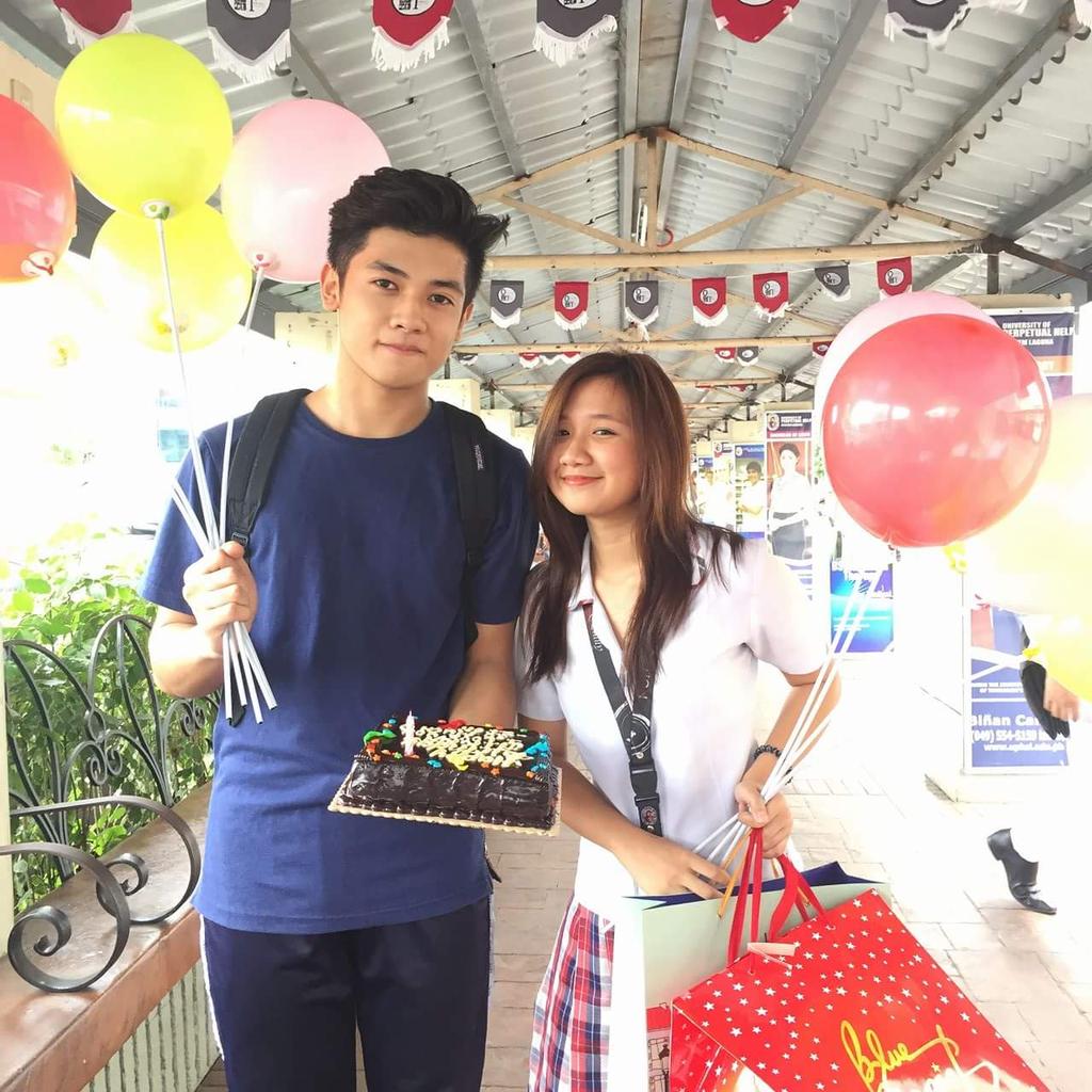 RonnieNation07's tweet photo. Happiest birthday Sistahh 💕 @aikkalonte We Love You! ❤ https://t.co/5dNran63aX