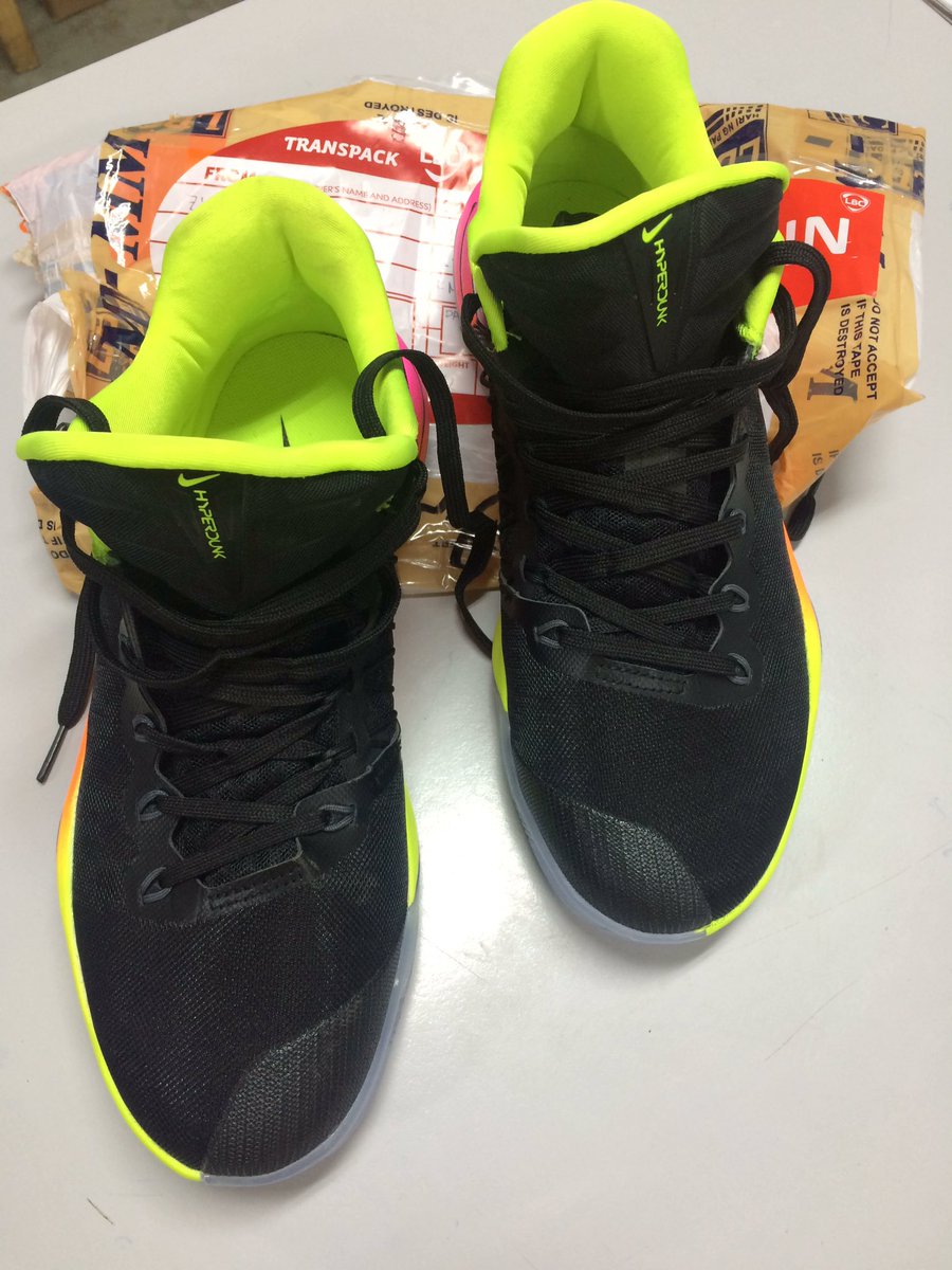 dacscube1121's tweet photo. @zsonlineshopph thanks dumating Na PO #hyperdunklow 2016 https://t.co/uKBV438HyP
