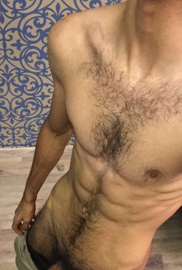 Gay911Jon's tweet photo. ابي مبادل عسكري من ابها و خميس مش��ط متاكد ان مافيه عسكري في عسير جسمه سكسي و يكون نظيف ولا بنط بحضنه 😍😍جسمه مثل هذا 5CF8F533 https://t.co/nAwqr69j1O