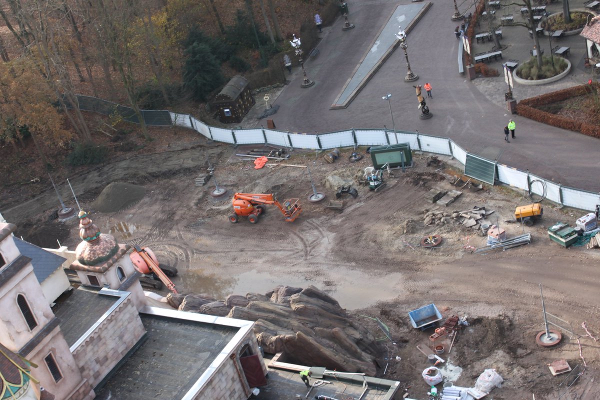 plaetjesmakers's tweet photo. De omgeving van #Symbolica #Efteling https://t.co/gmGgmmiqUy