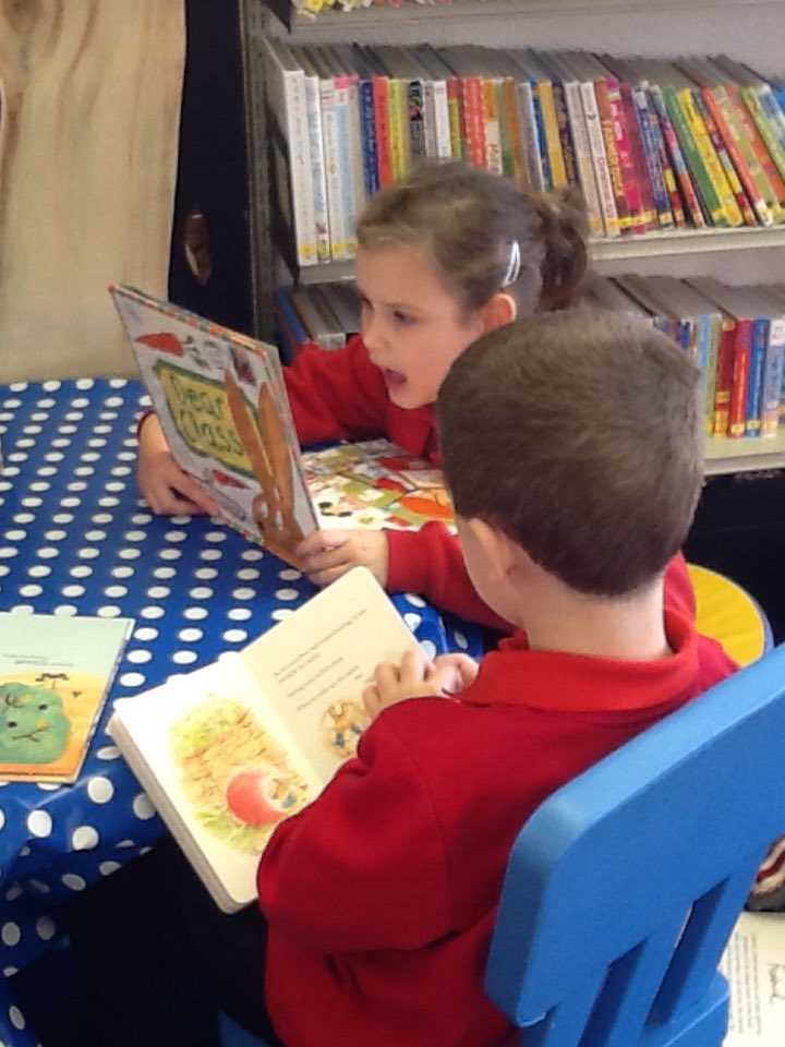 CuddingtonPri's tweet photo. Skylarks loved their visit to Sandiway library to discover new authors. Thank you to all the staff for making us welcome. #cwaclibraries https://t.co/eQ7oLTUTJ5