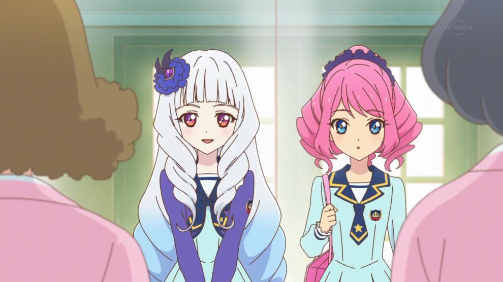 Dokidoki 靈p Na Twitteru アイカツスターズ 33話 迷子のローラ 感想 ゆめに勝てないと悩むローラに地方への仕事を学園長に任された そこは旅館でなんとリリィと共に旅館を手伝うと 早速雑務をこなすもアイカツじゃないし キラキラしてないと そんな