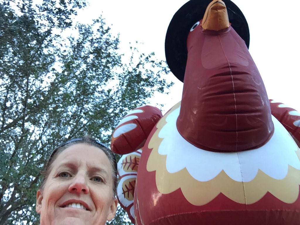 susanroeder's tweet photo. Thanksgiving Day 5k in DeLand FL #HappyThanksgiving2016 #TurkeyTrot #Thanksgiving5K #PowerWalk #TDay5K #WeRunToEat https://t.co/YCRG7aZNYo