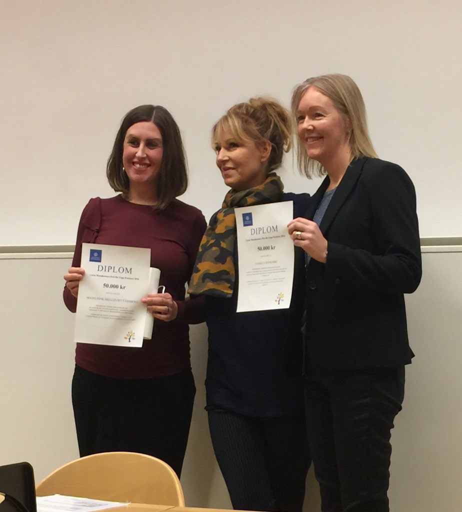 ResearchFresh's tweet photo. Carin Mannheimers pris för unga forskare delades idag ut till Angela Bångsbo. Prisutdelare var Anna Mannheimer @SahlgrenskaAcad @agecap_gu https://t.co/NmLoBeBlKd