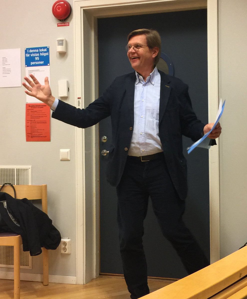 ResearchFresh's tweet photo. I sökandet efter bra äldreforskare fann Anna Mannheimer Agecap's Boo Johansson på Tinder? #carinmannheimerspris @agecap_gu @SahlgrenskaAcad https://t.co/eNGO6juW9K