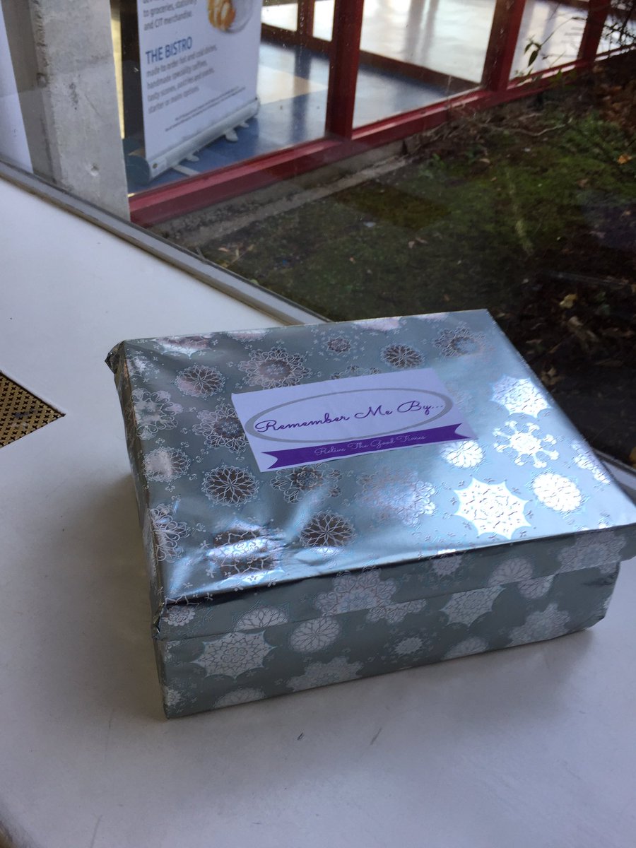 RememberMeBy1's tweet photo. Don't forget! You don't just get a frame.. you get it in our exclusive Memory Box! It also contains our story! #CITLive #RMB @CIT_ie https://t.co/bbrTmH9BOf