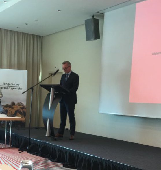 JOGGNL's tweet photo. "Our goal is for every children in our city to be on a healthy weight!" - Eric van den Burg #eof2016 https://t.co/kqsOgg8QF0