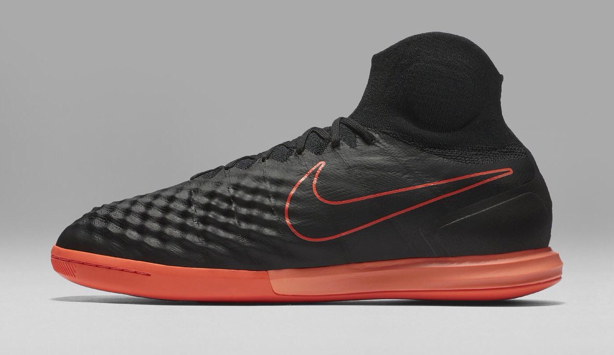 サッカースパイク Kohei Sblog ナイキ プロキシモ フットサルシューズ 新色 Dark Lightning Pack ダーク ライトニング パック 登場 ティエンポ マーキュリアル マジスタ ハイパーヴェノム サッカースパイク Kohei Sblog ナイキ プロキシモ フットサルシューズ 新色 Dark Lightning Pack ダーク ライトニング パック 登場 ティエンポ マーキュリアル マジスタ ハイパーヴェノム