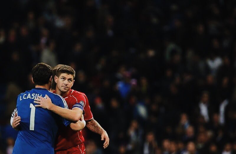 Hoy anuncia que se retira una leyenda del fútbol! Un líder dentro y fuera del campo, enorme Steven Gerrard!