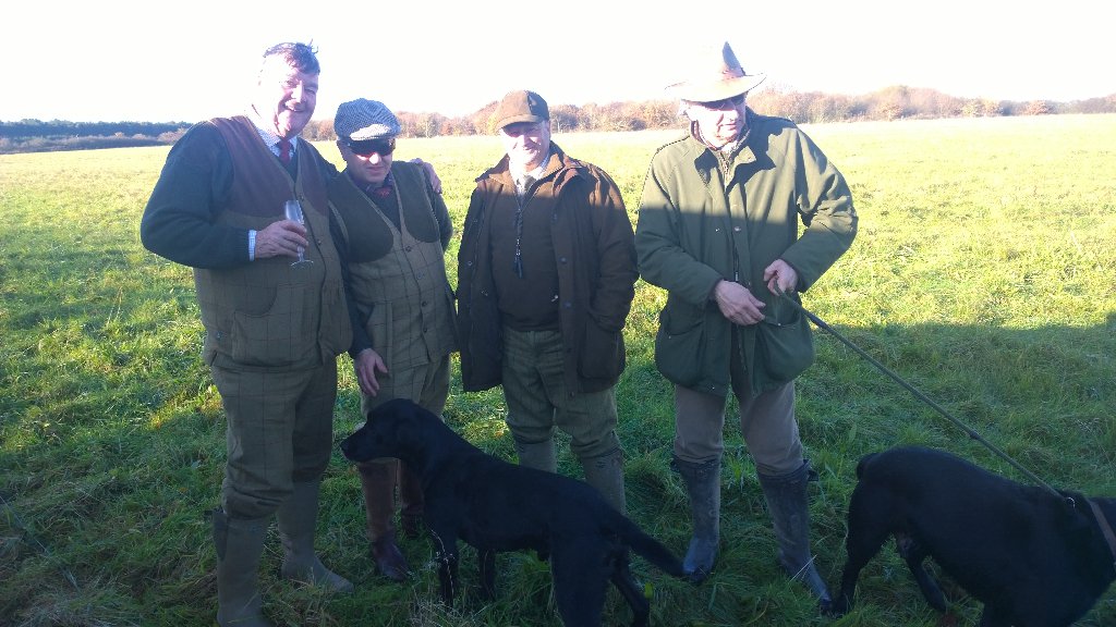 ProShootService's tweet image. Fun out in the field at Lord Leverhumle estate 😊