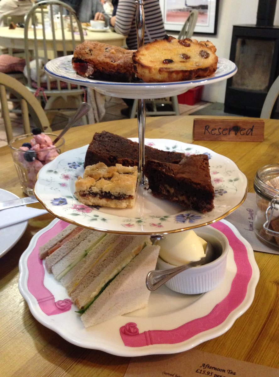 gfexploreruk's tweet photo. Had the most incredible gluten free afternoon tea @Silverspantry today! Thank you! #glutenfree #somerset https://t.co/hIxiuNmHy8