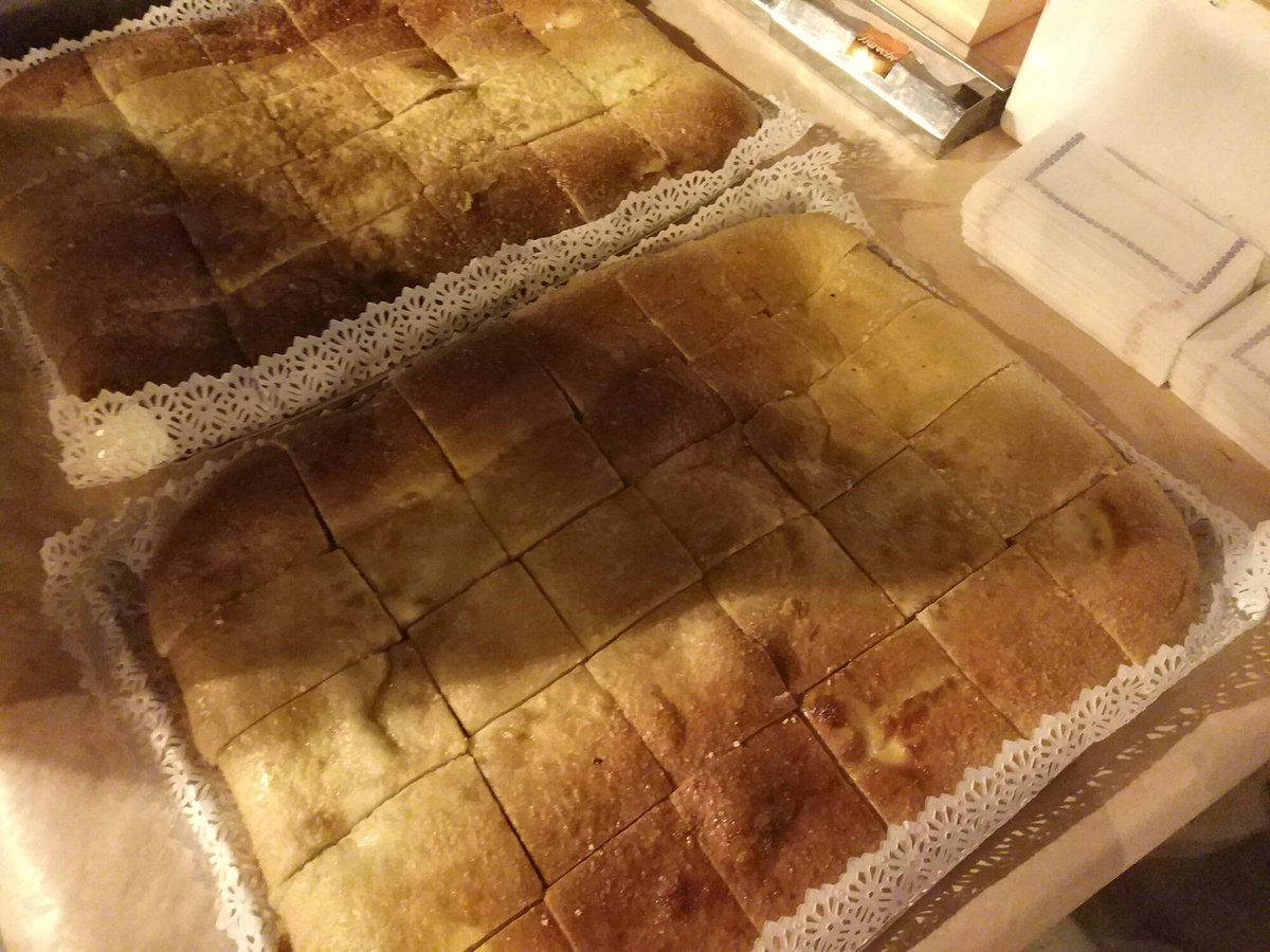FesteslaSagrera's tweet photo. Tothom cap a la Plaça Masadas a gaudir d'una fantàstica xocolatada de la #Bareche #FestesLaSagrera #HolaNadal #SAAC ☕☕ https://t.co/msrpoT4th8