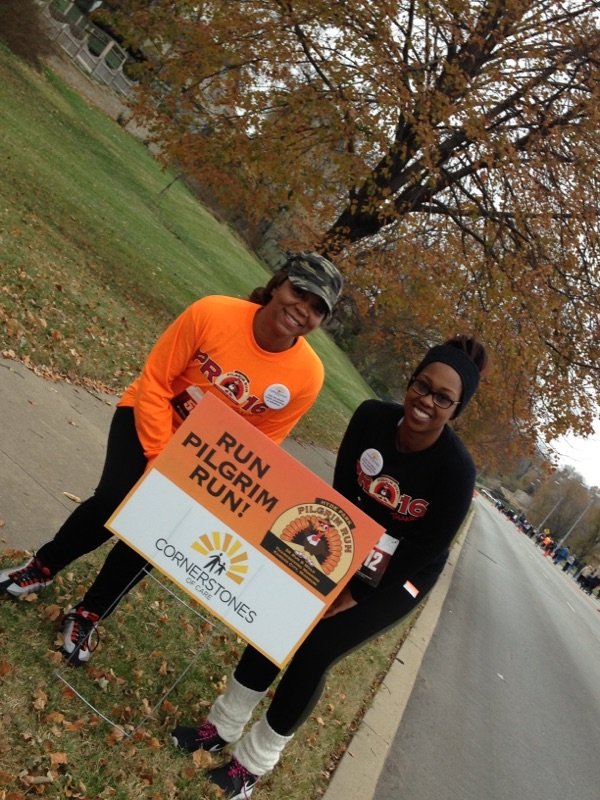 TravannaA's tweet photo. Thankful to finish @hydeparkkc #pilgrimrun this #thanksgiving with my @CornerstonesKC family and friends! @kicker31098 https://t.co/GdFvrR0Sa8