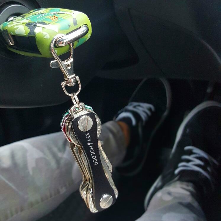 ResaleShack's tweet photo. Mai più mazzi di #chiavi rumorose in tasca con #KeyHolder https://t.co/L8F6xpPLl6 #ResaleShack #portachiavi #keyorganizer #compactkeyholder https://t.co/joCFimAPJT