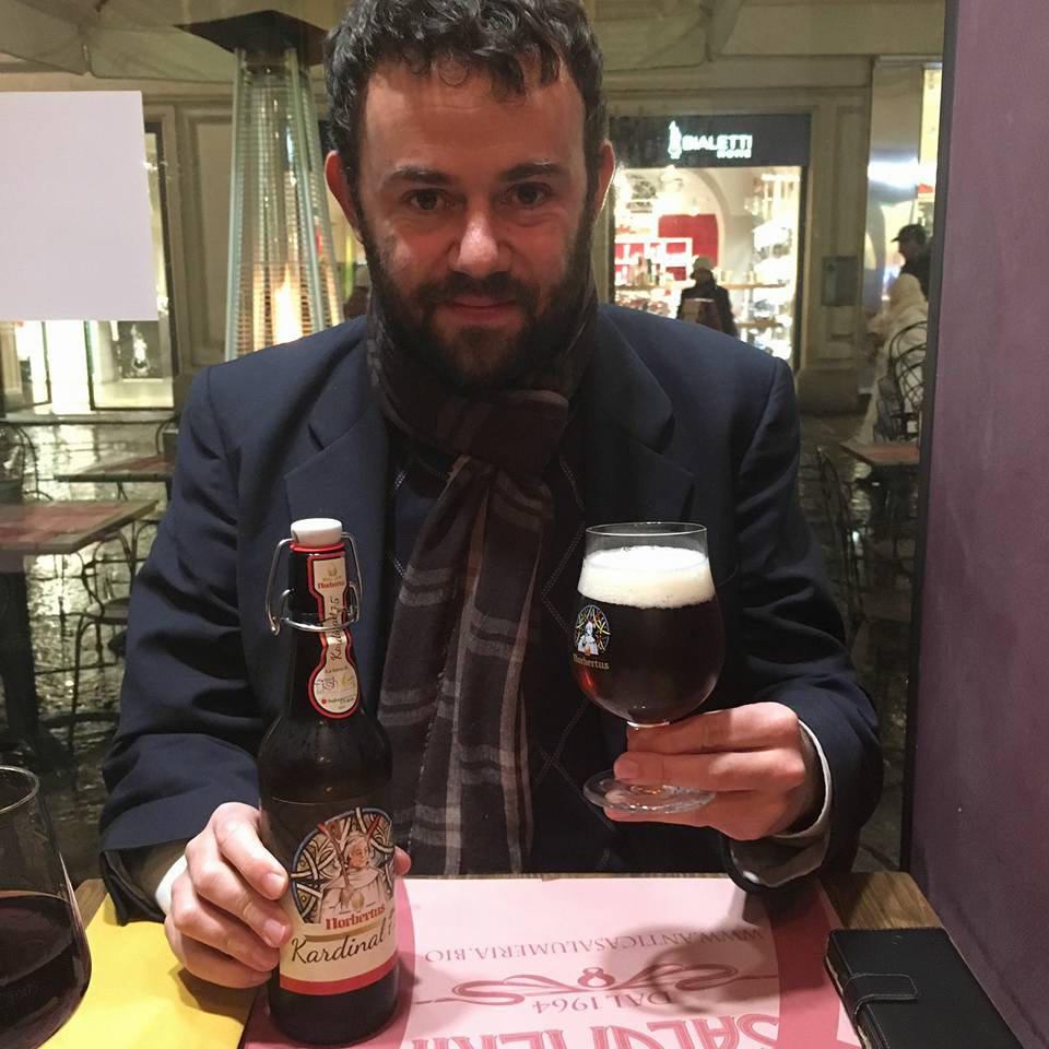 AndreaDonna's tweet photo. #Birra molto vicina alla perfezione: #Kardinal 7,5 #Norbertus. https://t.co/ZGC5uLnxiF