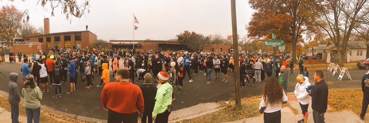 manuelestrada90's tweet photo. Had an amazing time at the Walnut Turkey Day Dash! @WalnutPatriots Thanks to everyone for participating!!
#WalnutPatriots #EmporiaProud https://t.co/dD0K3mZo6B