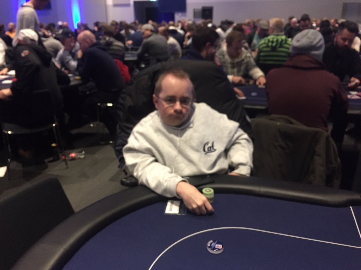 PokerNorge's tweet photo. .@eirikri er også i hus. Gleder seg mest til #ViMennInvitational med @tonedamli  han. #pokernm https://t.co/ie8psbQi9j