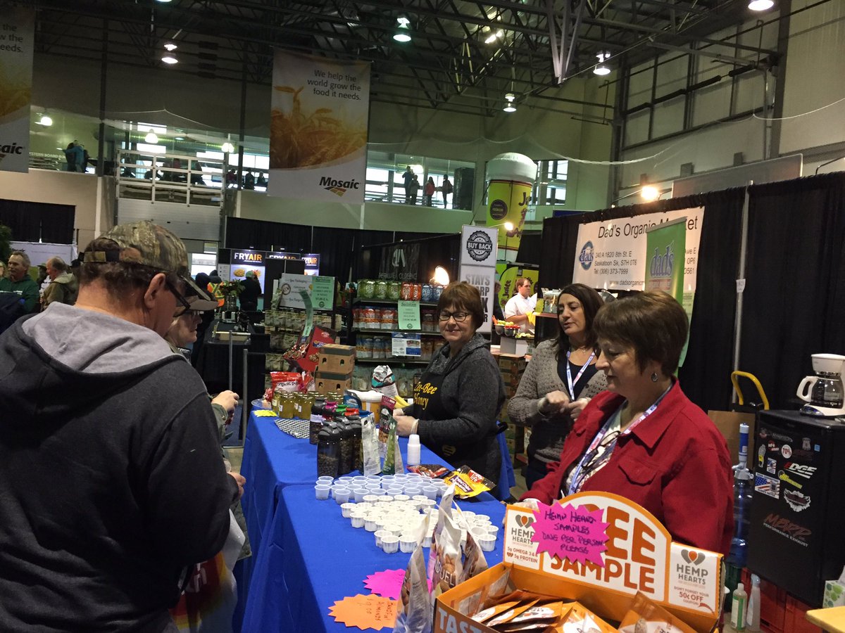 _zeebeehoney_'s tweet photo. At @Agribition doing some demo's with @DadsOrganic_YQR - stop in and say hello! https://t.co/bhz3Ygz0oU