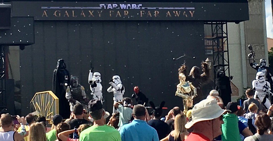 Pmagic6's tweet photo. Alright, officially jacked up for Rogue One and the next Star Wars! https://t.co/MOyPzhtuvx