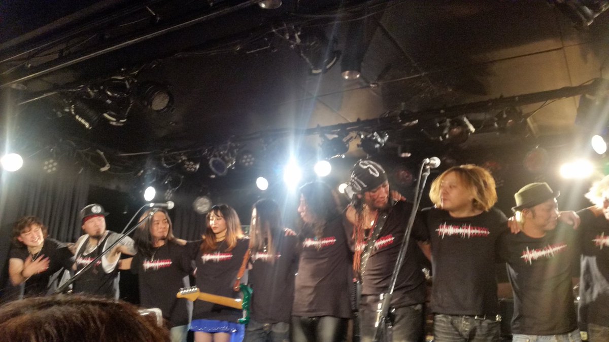 AzureNa3's tweet photo. こんなに凄いPlayerさんがいたのか!
と…聴き惚れ過ごした時間
ありがとぅございました。
1人でも多くインストLIVEに来て欲しい
またそう思った…
また次回も楽しみだ!
#edge_of_strings https://t.co/Zp6Hv9sEzJ