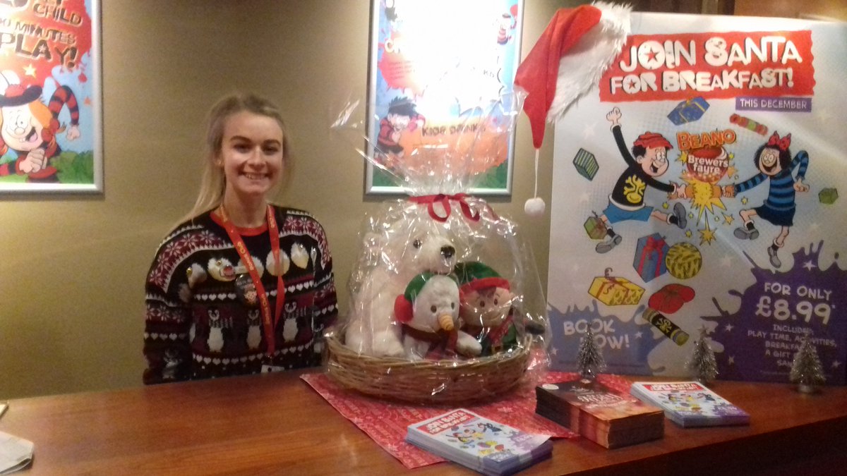 m3lissa1087's tweet photo. Team money jars, making money for gosh! #xmashamper @SpencerGraydon @Jimbentley10 @WeAreSUGM @LauraDunelm https://t.co/TFhBZHki3R
