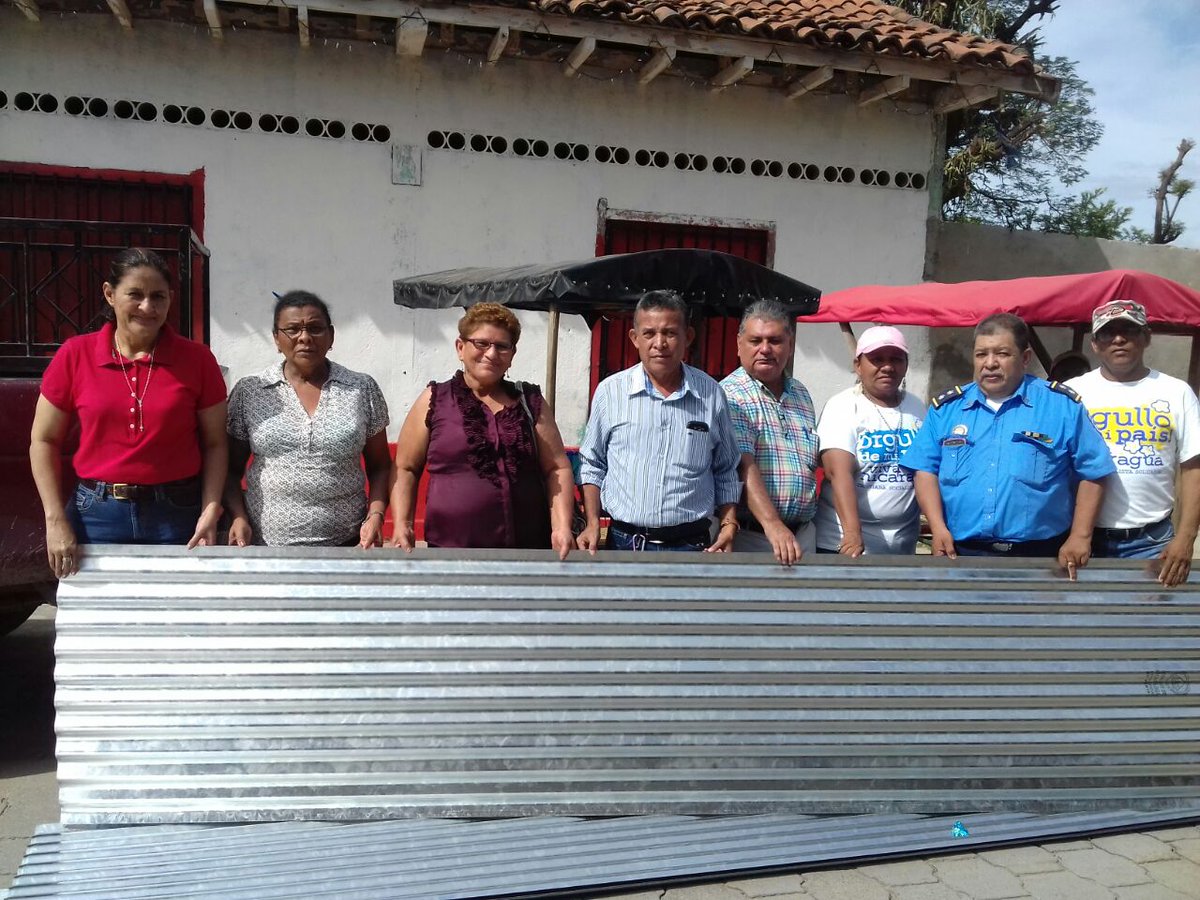 redChdga's tweet photo. Familias de  las Comunidades de Somotillo se convierten en protagonista de Plan Techo por #AMORANICARAGUA https://t.co/VhvJiLIIQV