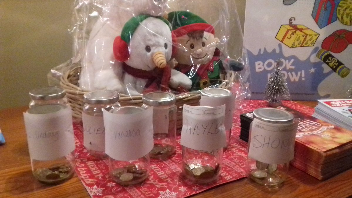 Team money jars, making money for gosh! #xmashamper <a href="/SpencerGraydon/">Spencer Graydon</a> <a href="/Jimbentley10/">Jim Bentley</a> <a href="/WeAreSUGM/">WeAreSUGM</a> <a href="/LauraDunelm/">Laura Dunelm</a>