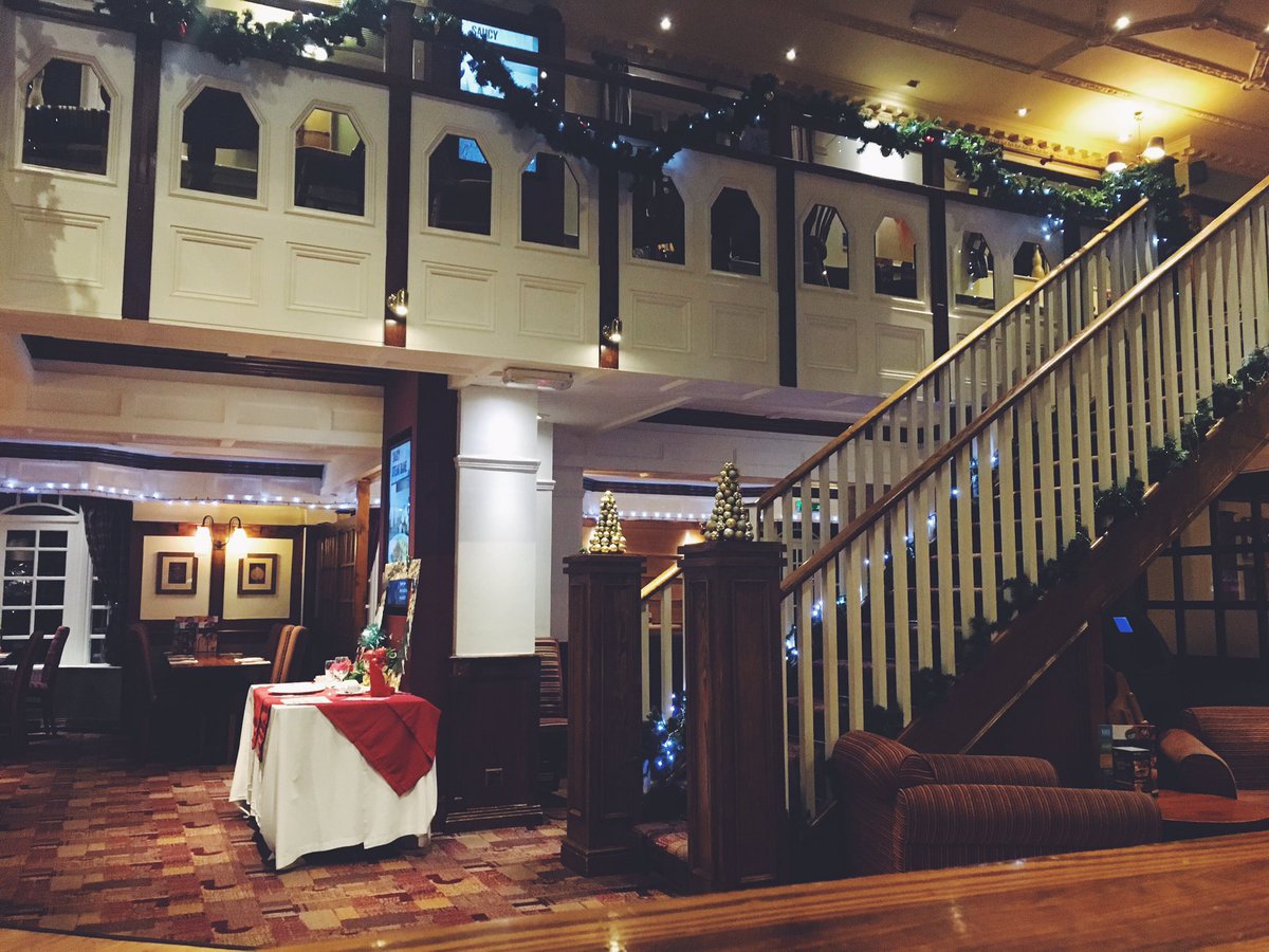 #tinselthursday at the sparrow😍 <a href="/LauraMacklin1/">Laura Macklin</a> <a href="/WhitbreadGrigg/">Mark Grigg Whitbread</a> <a href="/seanquirke1888/">Sean Quirke</a> <a href="/WeAreSUGM/">WeAreSUGM</a>  <a href="/amylou8725/">Amy</a> #hohoho <a href="/GuyMumford/">Guy Mumford</a> <a href="/SpencerGraydon/">Spencer Graydon</a>