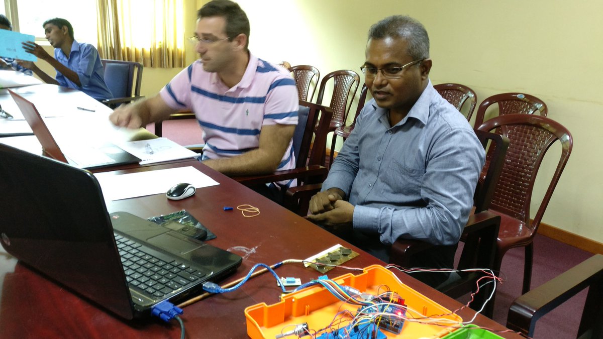 Day two: #4onse workshops in Sri Lanka!! Designing the integration of <a href="/istsos/">istsos</a> &amp; <a href="/arduino/">Arduino</a> 4 non conventional weather stations
