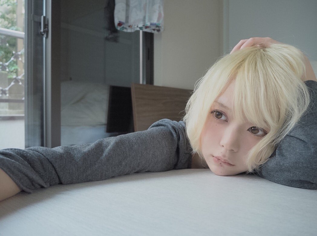 みゆはん 金髪ミディアムになりつつある