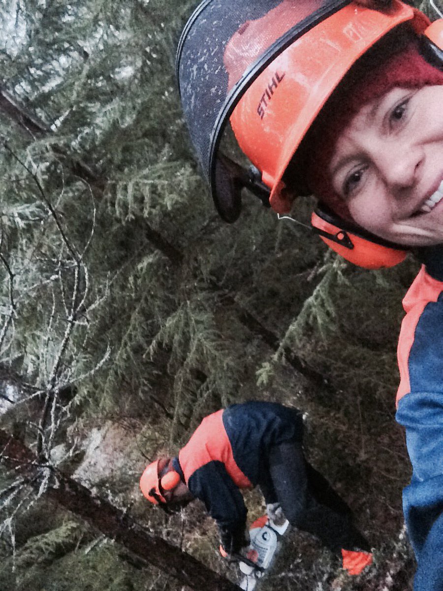 MariPihlatie's tweet photo. A field day to get material for experiments on tree-methane fluxes #forests #methane #diffusivity @iihaikara https://t.co/hgnr9hbz9E