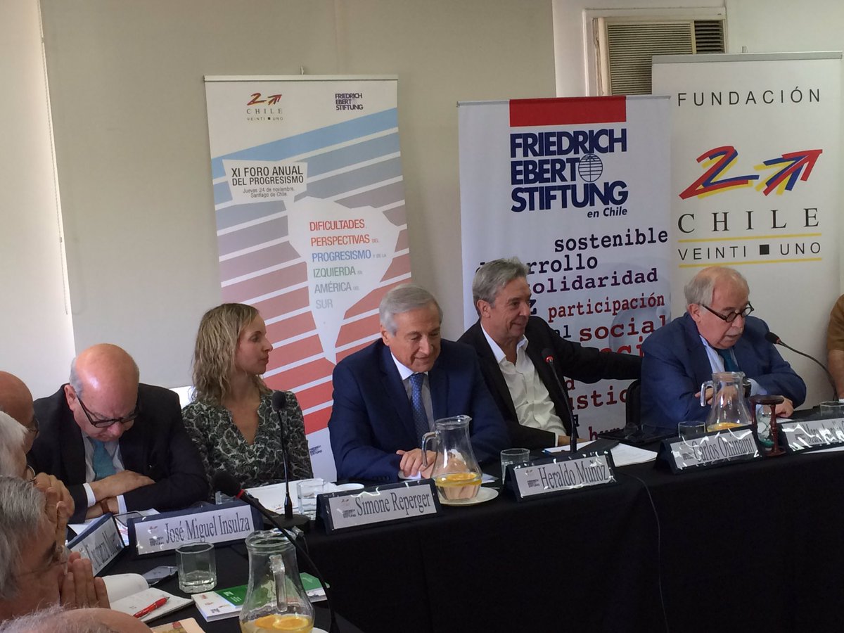 CHILE_21's tweet image. Marco Aurelio García expone en #forodelprogresismo @CHILE_21